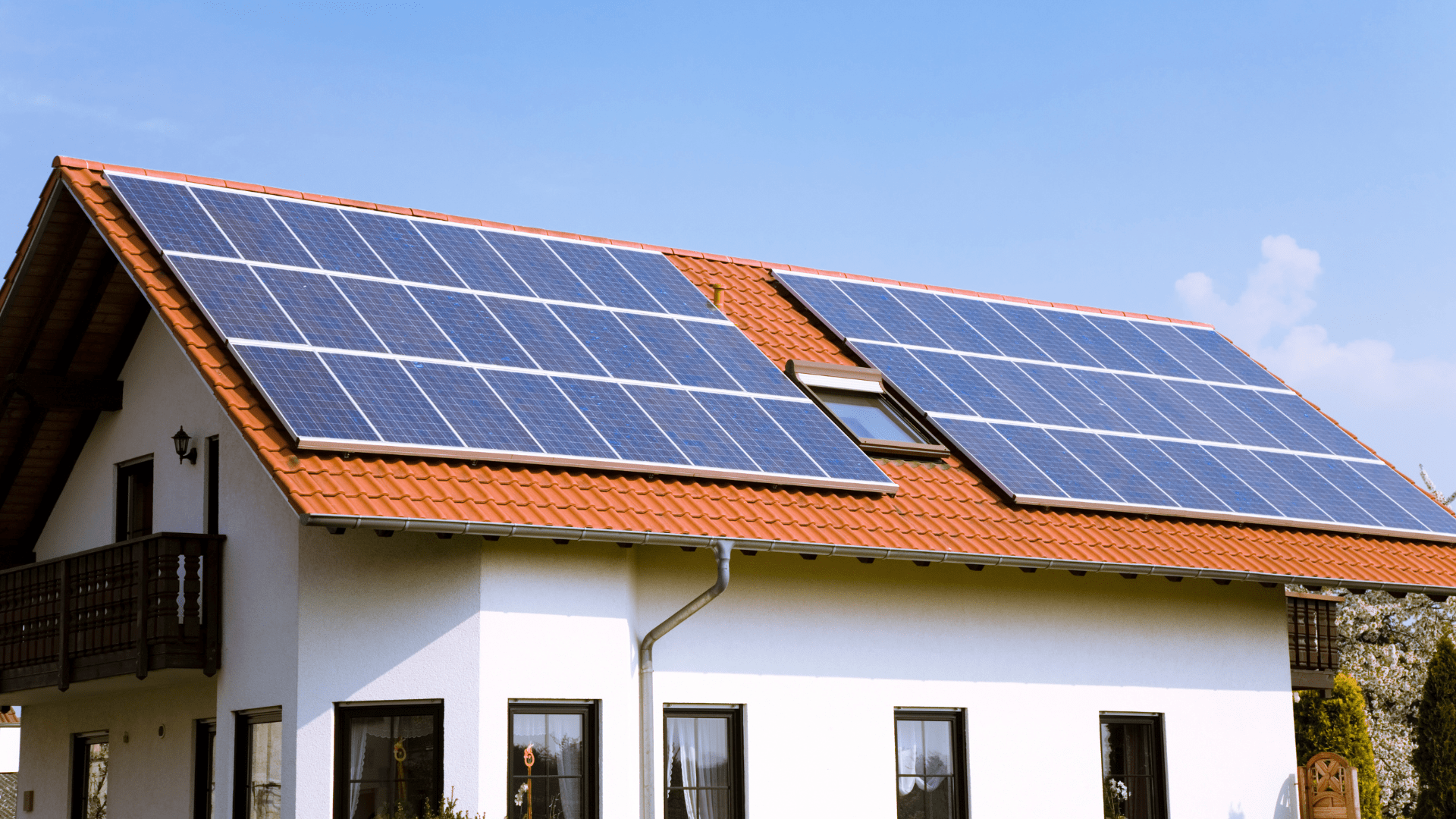paneles solares en un tejado